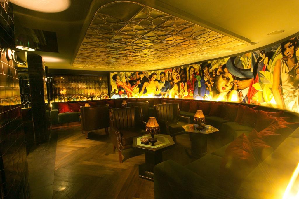 Double - Six, Luxury Hotel - Seminyak Eksteriør bilde Interior of the nightclub