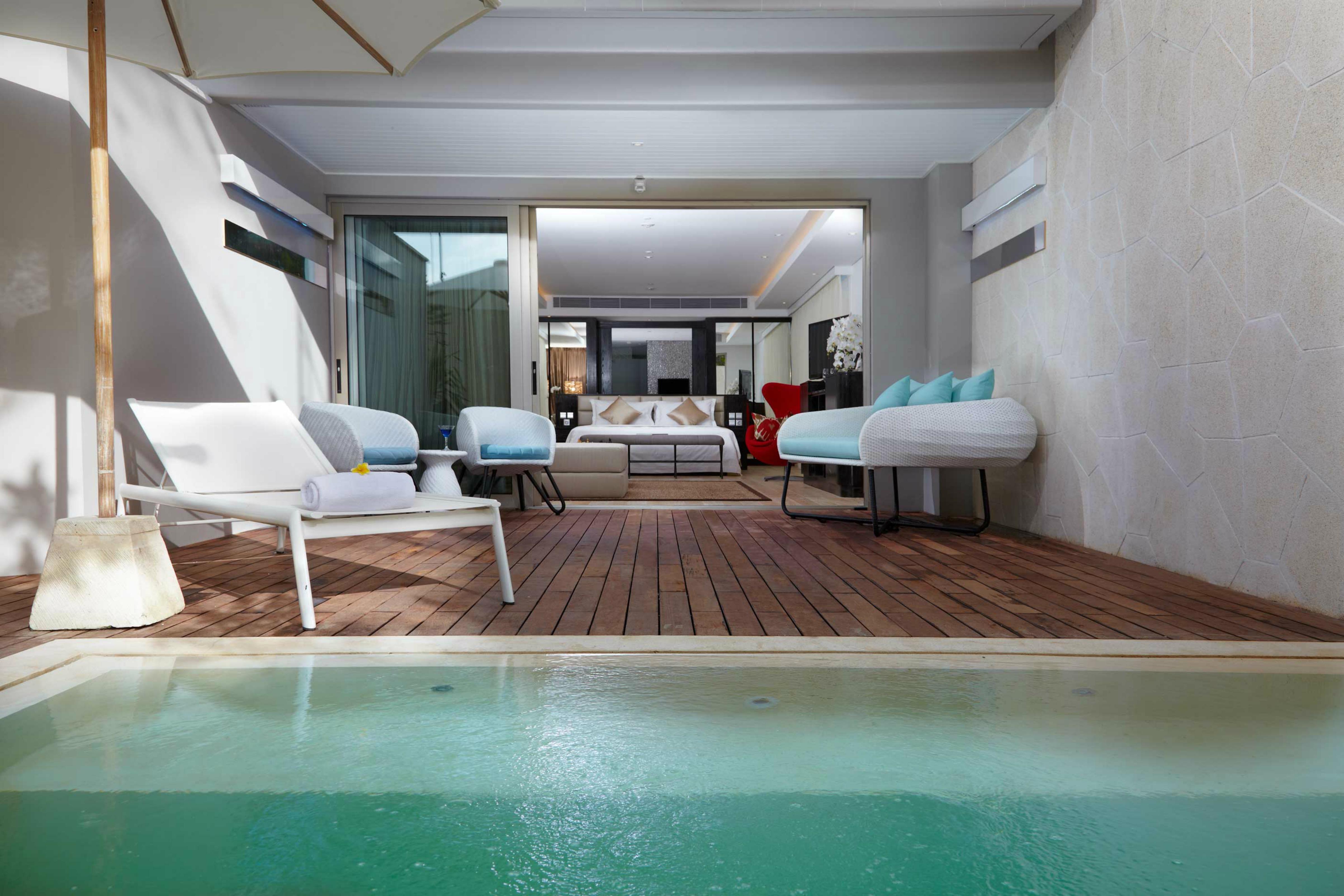 Double - Six, Luxury Hotel - Seminyak Eksteriør bilde The hotel's pool