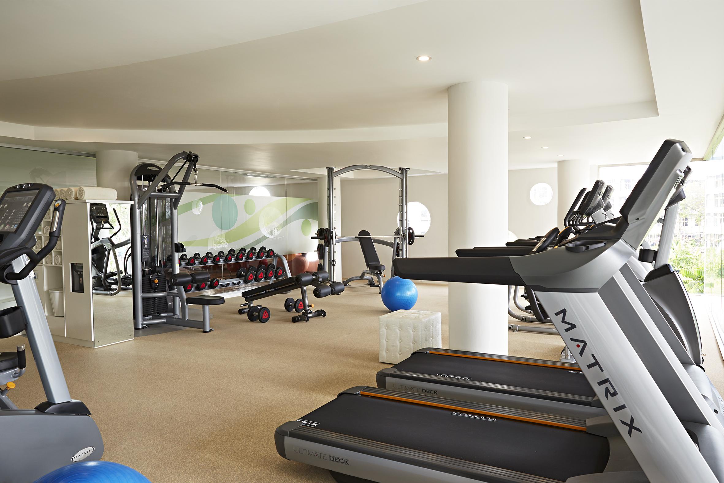 Double - Six, Luxury Hotel - Seminyak Eksteriør bilde The gym at the hotel