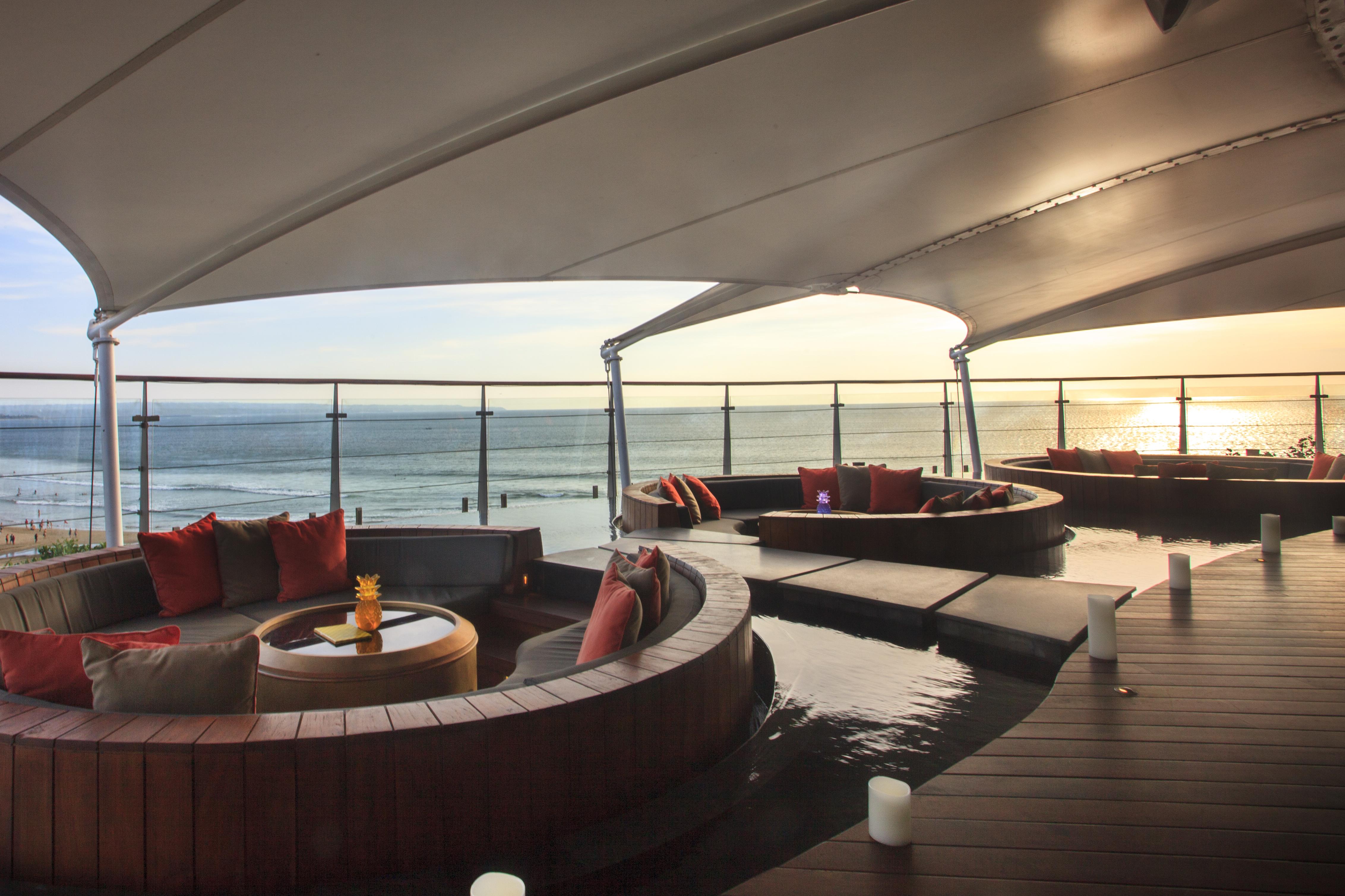 Double - Six, Luxury Hotel - Seminyak Eksteriør bilde The Sky Bar