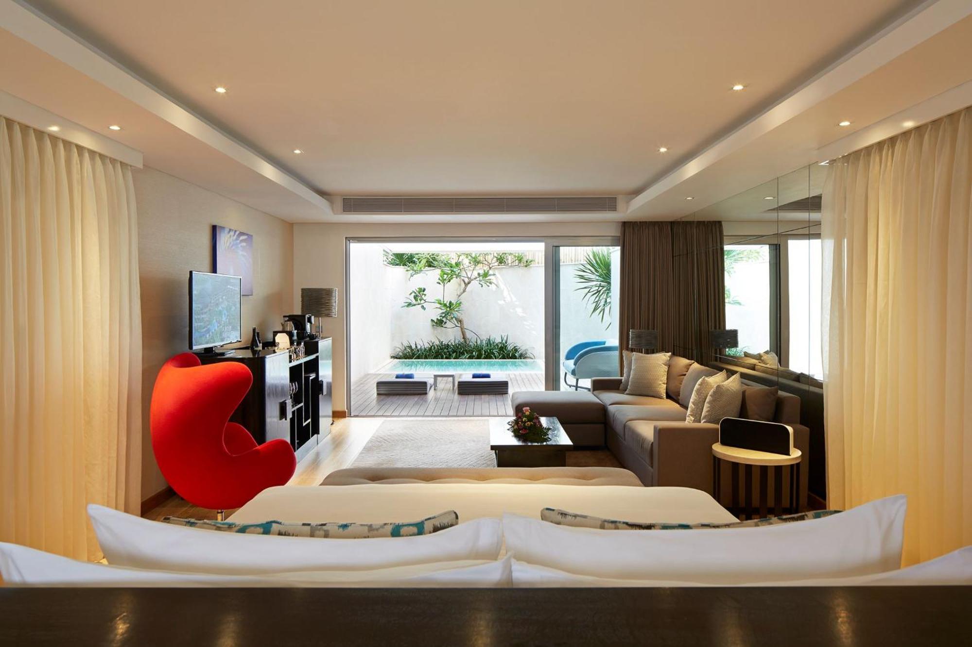 Double - Six, Luxury Hotel - Seminyak Eksteriør bilde A living room in a private villa at the resort
