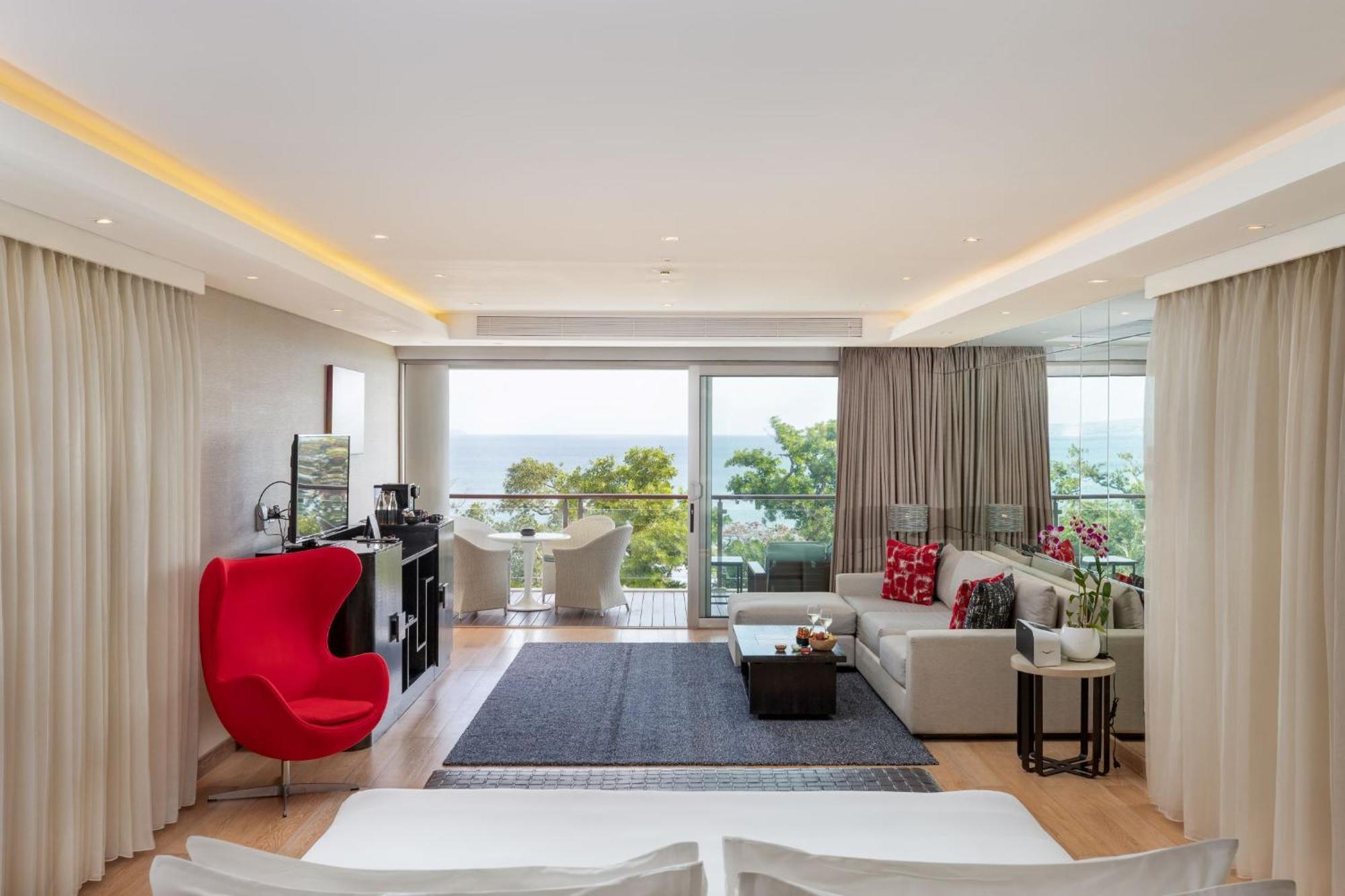 Double - Six, Luxury Hotel - Seminyak Eksteriør bilde A living room at The View