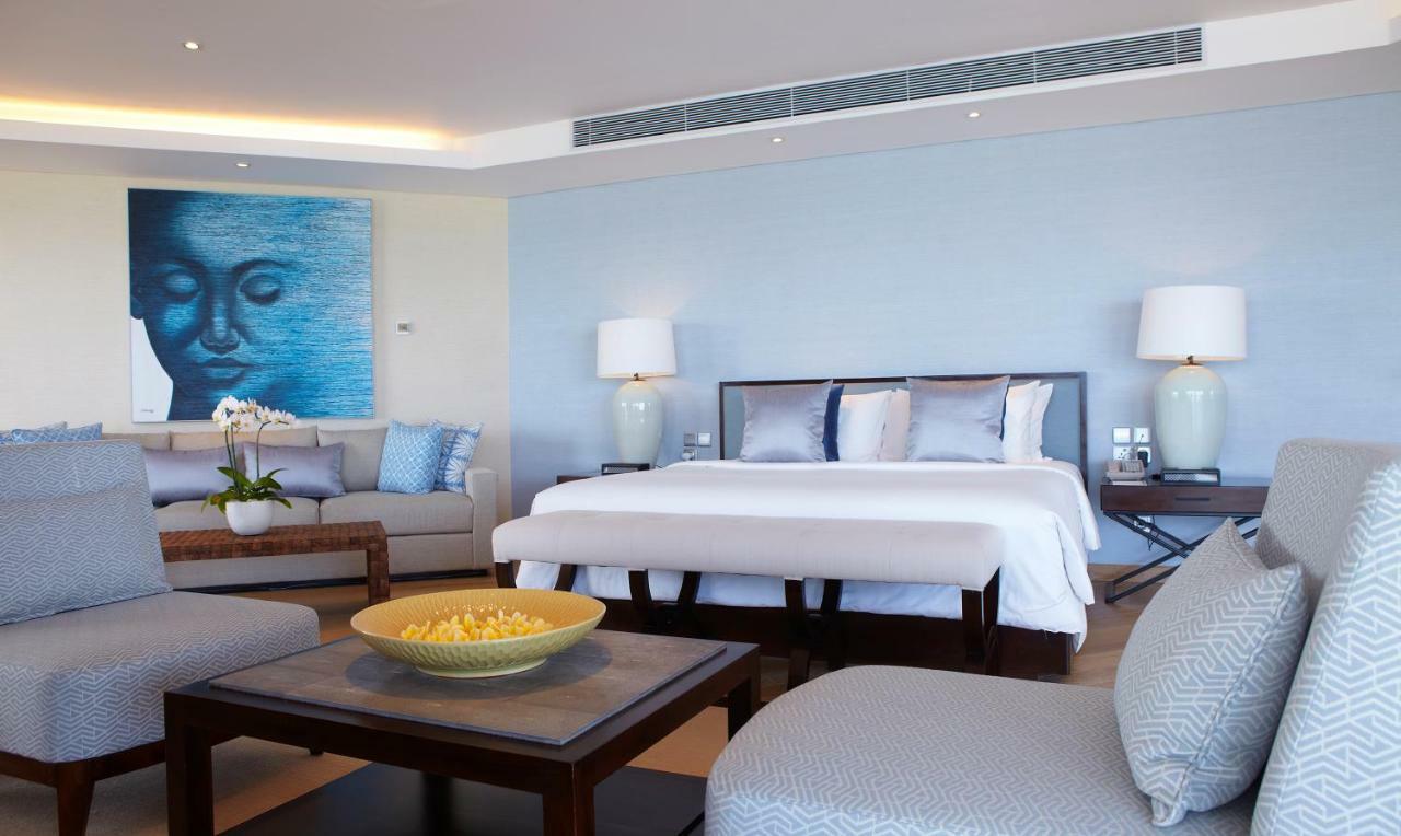 Double - Six, Luxury Hotel - Seminyak Eksteriør bilde A bedroom at the Atlantis Paradise Island