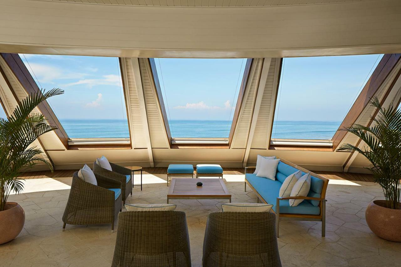 Double - Six, Luxury Hotel - Seminyak Eksteriør bilde The view from the living room of a villa at the resort