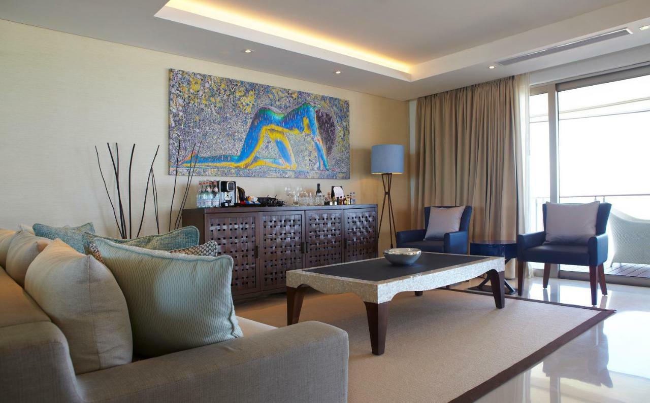 Double - Six, Luxury Hotel - Seminyak Eksteriør bilde A living room in a luxury apartment